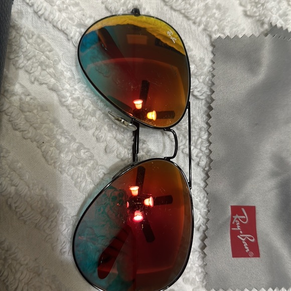 Ray-Bans - Picture 2 of 3